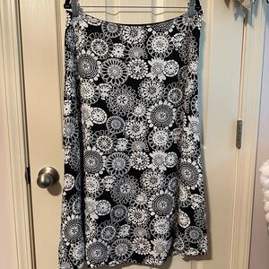 Croft & Barrow Black and White A-Line Midi Skirt
